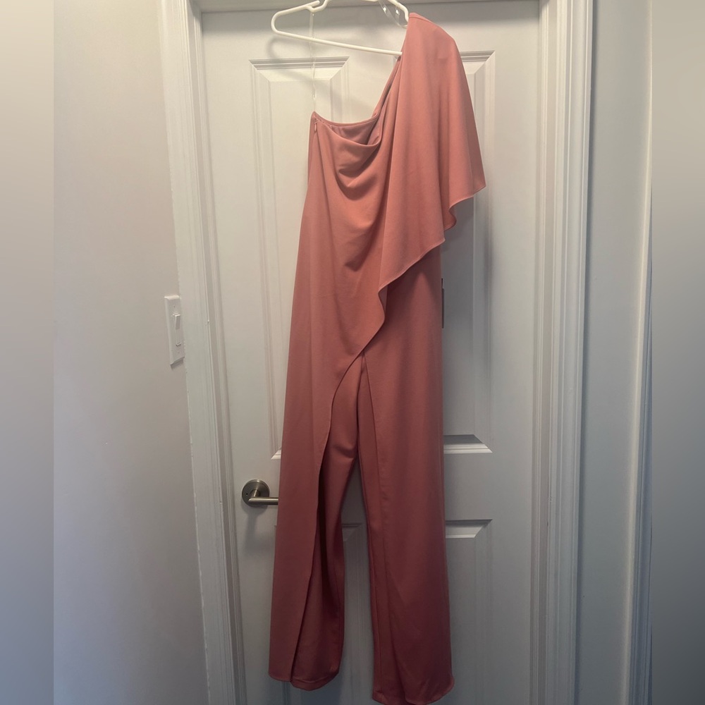 One shoulder pants jumpsuit